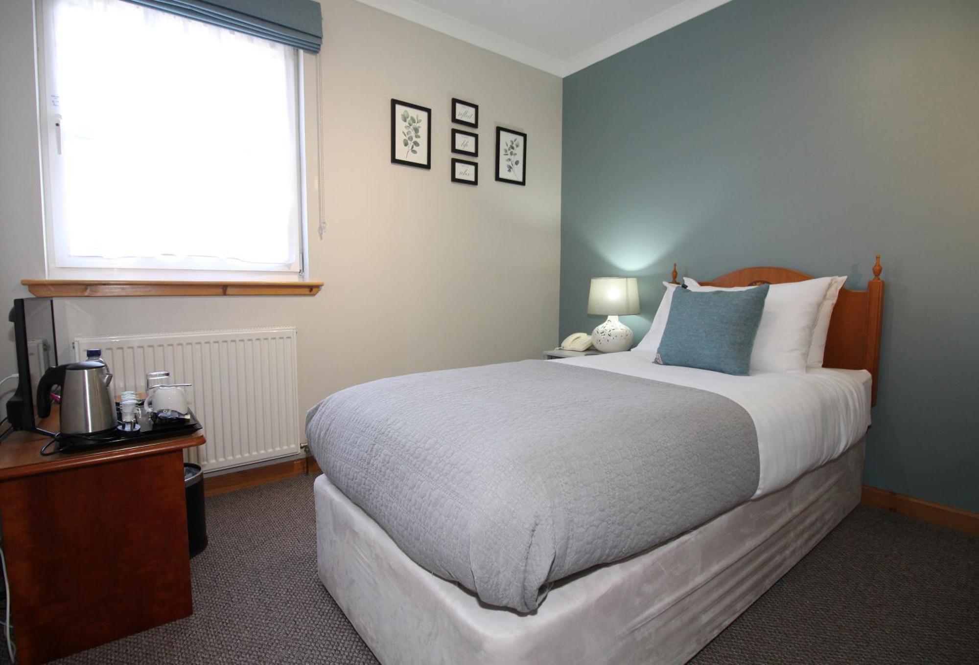 Temple View Hotel Carinish Esterno foto